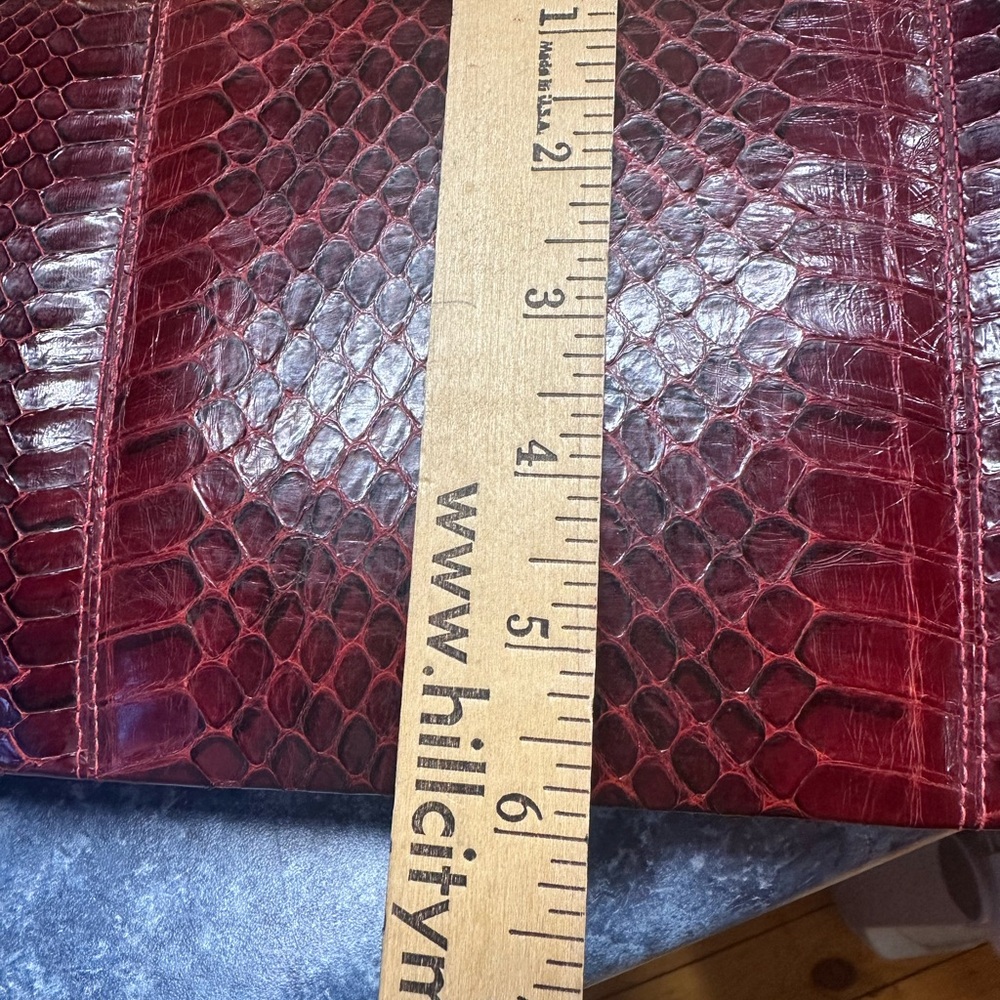 Elegant Red Snakeskin Clutch with Gold Chain - Picture 8 of 8